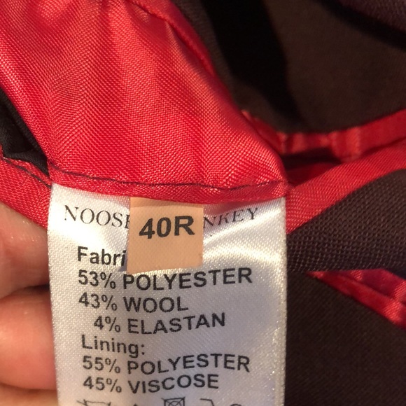 Noose & Monkey Suit! Maroon color! - Picture 9 of 15